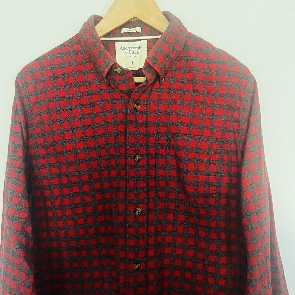 Abercrombie & Fitch Red Plaid Muscle Button Up Large - Picture 4 of 6